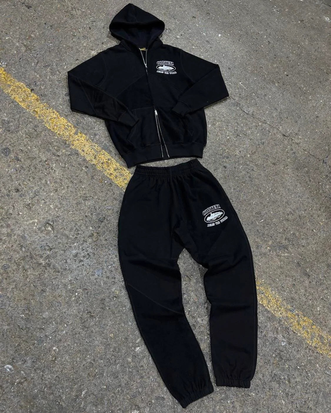 Corteiz Alcatraz Full Zip-up Hooded Tracksuit - Black/White